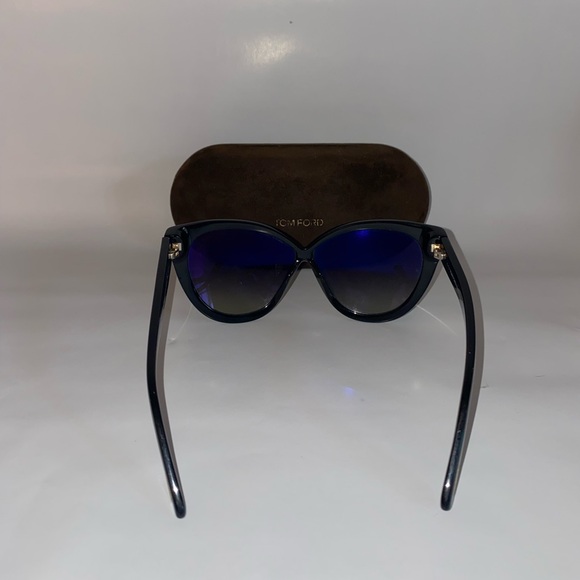 TOM FORD Cat Eye Sunglasses Black - Picture 4 of 12